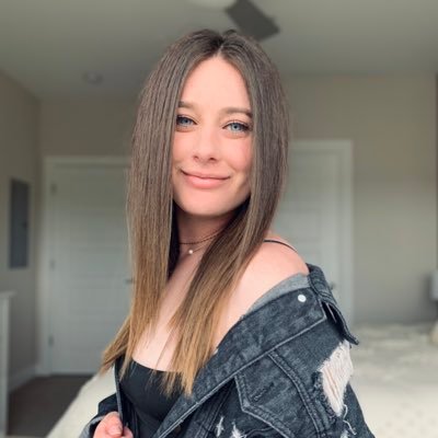 nicolehagel3's profile picture. kc | nebraska alum