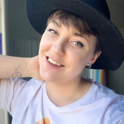 paudct's profile picture. Je pense qu’elle est plus folle qu’un serial killer sous drogue 🏳️‍🌈
