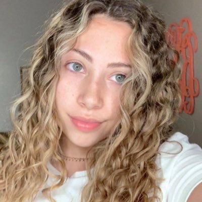 Brylie33260656's profile picture. 