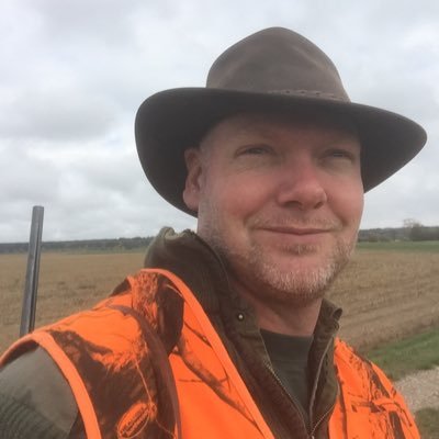 Eigenaar Bouwbedrijf Niels Leuveld mijn hobby is jacht en jagen,kleiduif schieten in binnen en buitenland, motorsport,autosport