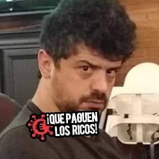 Simple disca de día, 'pure cripqueen' de noche.
Posmoderne, identitarie y fragmentarie.
Y con un cutis pero que muy bien exfoliao... Que es lo que os jode.