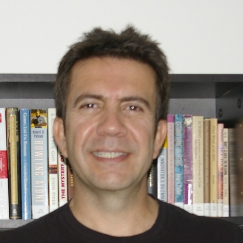 pensador cristiano, experto en liderazgo y emprendimiento, curioso culturalmente, interesado en el progreso espiritual, enfocado en mejorar nuestra sociedad