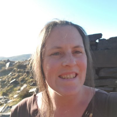 Nurse who loves travelling and adventure. Amateur gardner/novice wildswimmer.