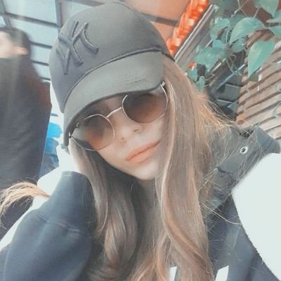 eminaadzovic's profile picture. 