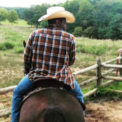 SC: EverybodyEats17 —— YouTube & Twitch Streamer —— Small Business Owner. County Security — Former Ponca Hills Firefighter 👨🏾‍🚒🔥—— ‘Should’ve been a cowboy’