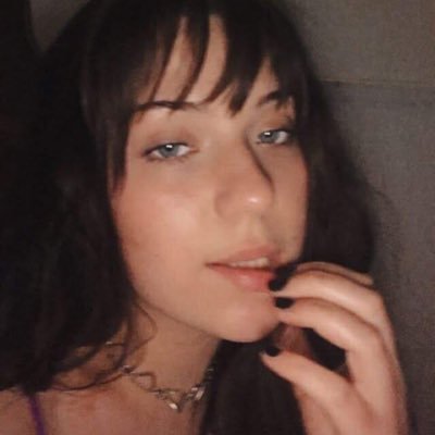 lilylinfordalle's profile picture. i’m a bit mental sorry