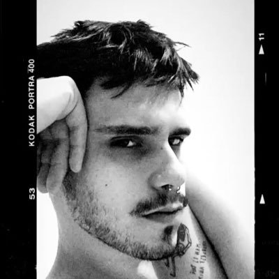 sabe muito quem sabe pouco