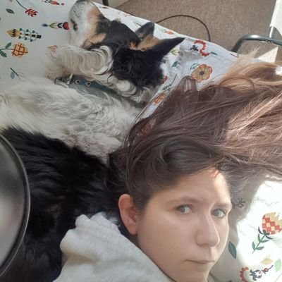 She/her. Bisexual Latina. Writer of queer adventure romance. I don't own a dog; she owns me. 
 https://t.co/Zxowmk5la7
