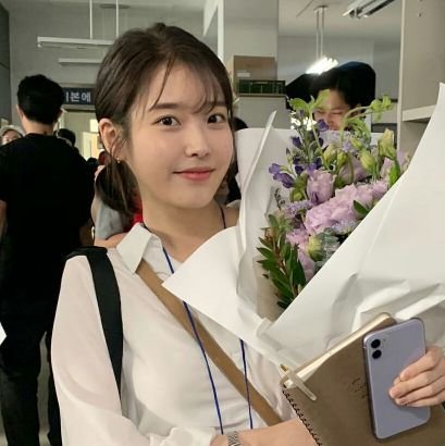 yountaems's profile picture. #JIEUN: maybe if u stanned shinee and uniq