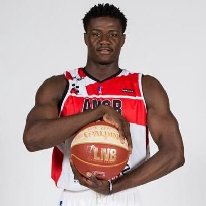 KandeKieli's profile picture. 34kieli@gmail.com
basketteur professionnel LNB
lnstagram@Garmine_ka34