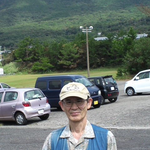 日本国民として誇りを持ち、皇室を敬愛し、日本の歴史、伝統、文化を守りたい。安倍総理を支持、憲法改正を実現するため仲間を増やしたい。 I am what I think I am. Optimism is a choice I find most rewarding in my life.