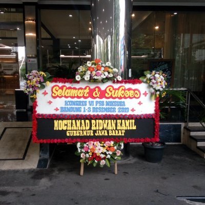 Menerima pesanan Karangan Bunga Papan untuk wilayah Bandung sekitar