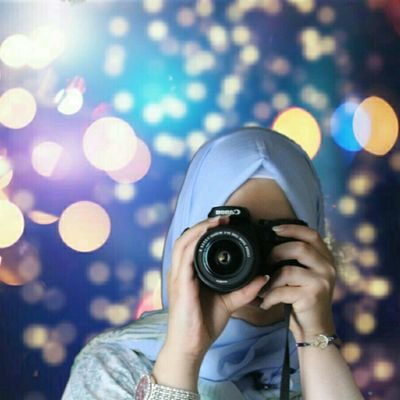 AminaKharraz1's profile picture. syrian photographer girl🌻📸
live in lebanon💙
16/5/2001
تكون النتيجة على قدر الجهد دائما، إلا اذا ارتبط الجهد بالتوكل على الله، حينها لا تخضع النتيجة للبشر👌