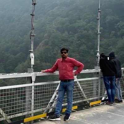 Akhilen48003173's profile picture. 