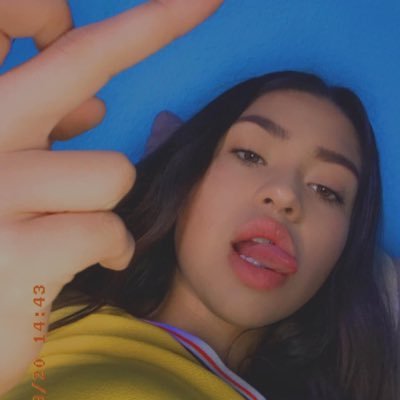 melanie81122696's profile picture. 