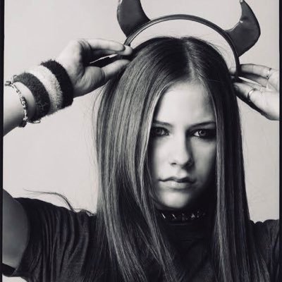 Fan Account - I am not Avril Lavigne