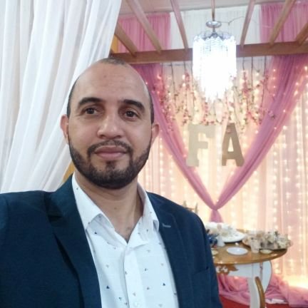 BarbosaGevan's profile picture. @resiliência