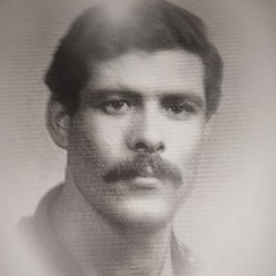 ali_djebbari's profile picture. Simple