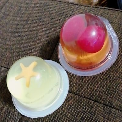 高校生boyと小学生boyのママ、9歳年上の旦那さんの妻してます😁👍
アラフォーですが男だらけの我が家で女心忘れずにパートに家事に頑張ってます😁👍
食べること、お買い物、懸賞大好きです💕💕
プチプラな服、コスメ買うのが大好き💟
節約も大好き💕💕