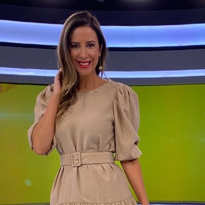 TV Host/ Presentadora de @ELTIEMPOCHV TV #weathergirl ☀️⛅️⛈✨Instagram @vanessanoea