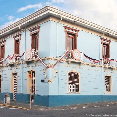 Cartago, Costa Rica.  Arte, recreación y bienestar para usted.  Facebook @CasadelaCiudad  Instagram @casaciudad