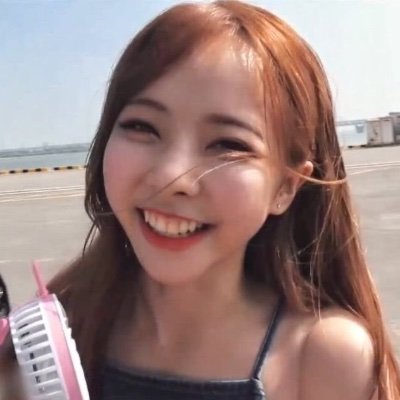 freakingcher's profile picture. ㅜㅜ𝐼'𝑣𝑒 𝑏𝑒𝑒𝑛 𝑠𝑎𝑣𝑖𝑛𝑔 𝒶𝓁𝓁 𝓂𝓎 𝓈𝓊𝓂𝓂𝑒𝓇𝓈 𝒻𝑜𝓇 𝓎𝑜𝓊, 𝑙𝑖𝑘𝑒 𝑎 𝑓𝑟𝑢𝑖𝑡. ⋯ ♡ᵎ