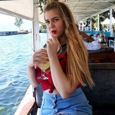 Ezzgiarslan's profile picture. Bir pizza değilim ki herkesi mutlu edemem🍕