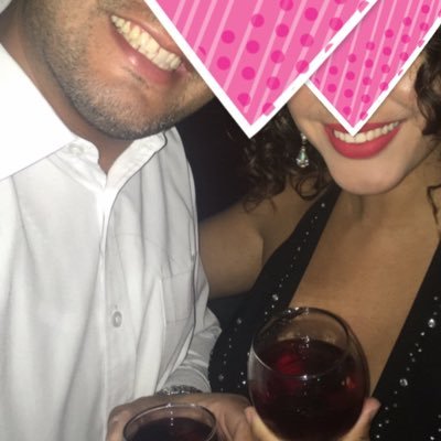 Pareja latina nuevos en esta tierra pero con experiencia en swinger. cuenta manejada por ambos. nos gustan los encuentros con parejas y singles.