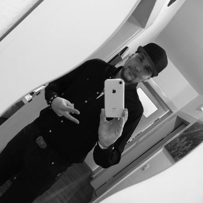 samanuska's profile picture. 