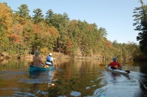 We paddle Wisconsin.  Wisconsin paddling guide and paddling community.