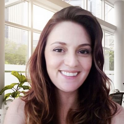 Neuropsicopedagoga.
Vivo o amor, a aceitação e o perdão a caminho da realização profissional, familiar e espiritual.