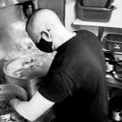 ferkape's profile picture. Educador Social i antropòleg de formació, cuiner per cooperació, comunista i en conseqüència independentista. Subnormòleg en les estones lliures.