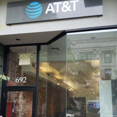 AT&T STORE IN CENTRAL SQUARE
692 MASS AVE
CAMBRIDGE MA 02139
617 349 3555