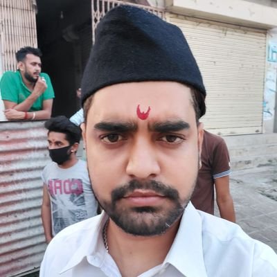 PrakashPandiya's profile picture. अपना तो बस 1 है नारा श्री राम का मंदिर बनेगा दुबारा
जनसंख्या नियंत्रण कानून लागू हो