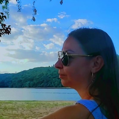 Jornalista, apaixonada pela arte da comunicação! Mamãe, viajante e com forte queda pelo mundo fashion.