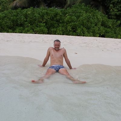 alecsi55's profile picture. El sabio no dice lo que sabe, y el necio no sabe lo que dice. 🤭