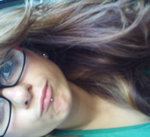 Carioca, 14 anos, Tourina, Vascaina, Skatista ..#RAAWR - Quer saber mais ? Follow me!
http://t.co/ikFlDjIfWe