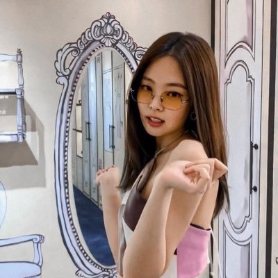 ♡ A beauty girl who lived with 3 sisters affiliated with BLACKPINK, called Jennie Kim. selfoll ♡