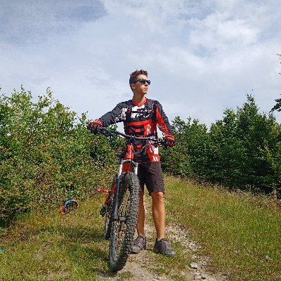 adi13368's profile picture. 