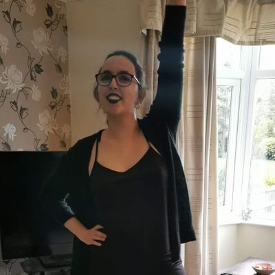 24. Yorkshire girl living in the big city🌳🌳 Love to travel ✈️and the outdoors🌿 bit of a budgeting queen 🖐️💰