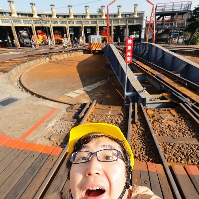 基本的には写真家。鉄道と飛行機が大好き。乗るのが大好き。台湾も大好き。高校時代に「写真甲子園」にも出たことも。