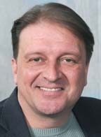 Retired political writer. 41 years in journalism. 30 yrs at Macomb Daily (Macomb County, pop. 878,000), ticket-splitting epicenter of Mich. Centrist viewpoint.