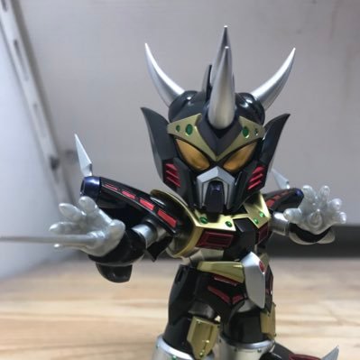 QNX3ssOlJf3xpPE's profile picture. ゾイド・HMM・メガミデバイス ・ガンプラ・SDガンダムなど 楽に見栄え良くやっていくとメタリック塗装に流れ着きました 難しく考えずメタリック塗装を楽しんでいきます
