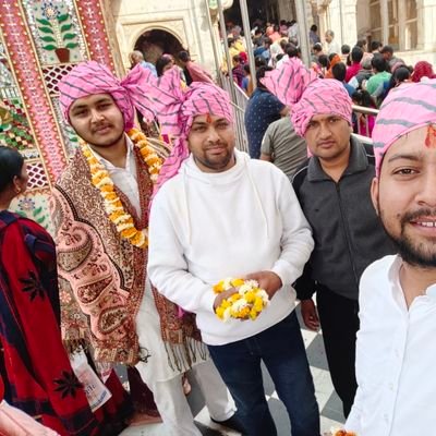 SurinderPanwar1's profile picture. We're always wondering, What is Life? Very simple and powerful answer: Life is all about Your Choices and Priorities.