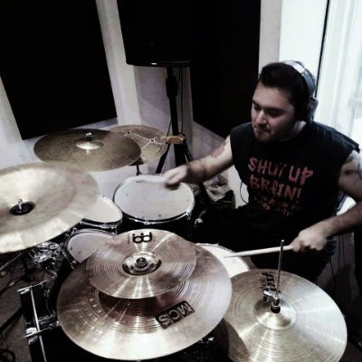 He dedicado mi vida a la música y lo seguiré haciendo con toda pasión
Productor musical/Baterista
Instituto Profesional Arcos