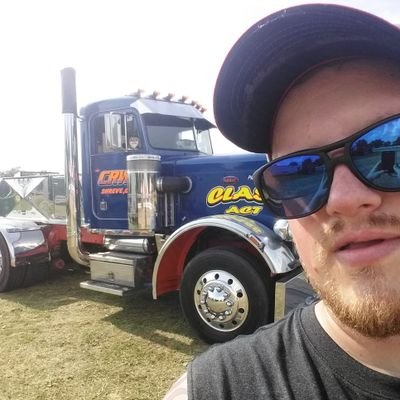 Like having fun & cutting up tractor pulls and summer time,photo taker, like being outdoors and spending time with friends & enjoy the zoo