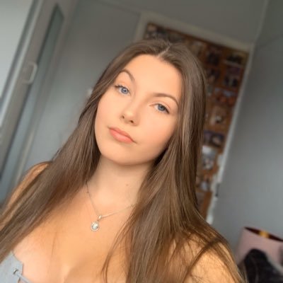 kaysieburgessx's profile picture. ✌🏻