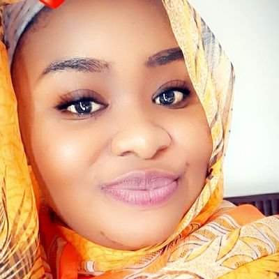 Amoureuse de l'Afrique Shamsette el Tabriz à la recherche de l'application de ses 40 règles
https://t.co/BMuEbXqe0M
😎