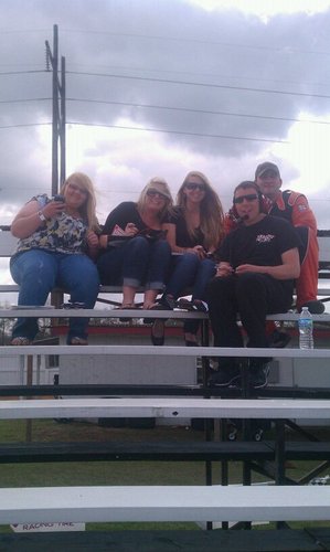 maddiegoodson's profile picture. i am, funn, outgoing, great peraonality & i love meeting new people. get to knoww me ;)