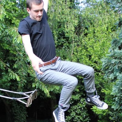 klaimandpanihai's profile picture. .